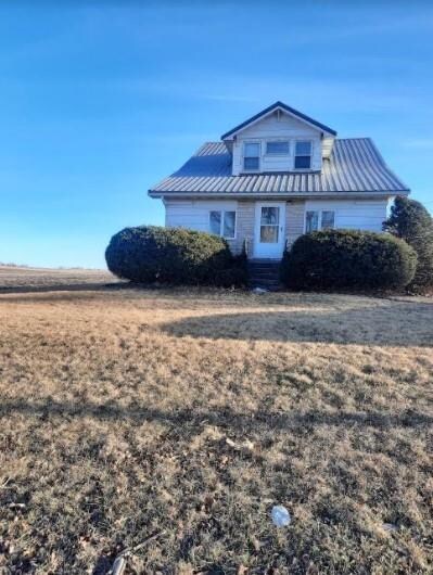 111 Maple St, Luzerne, IA 52257