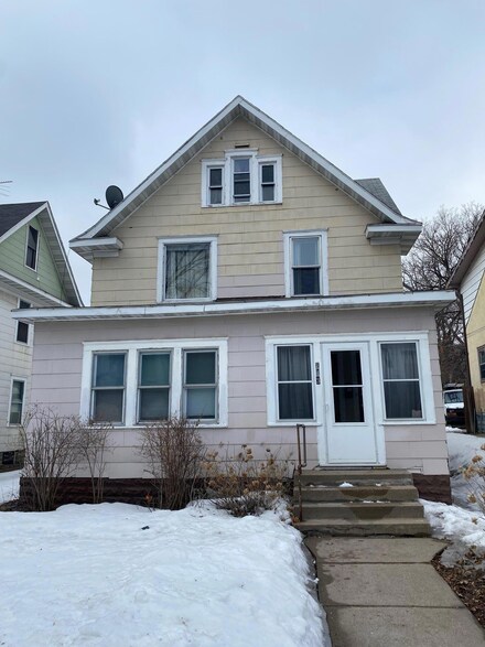253 Humboldt Ave N, Minneapolis, MN 55405