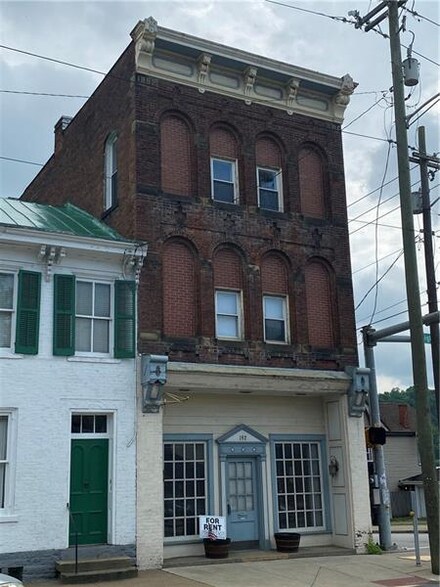 192 W High St, Waynesburg, PA 15370