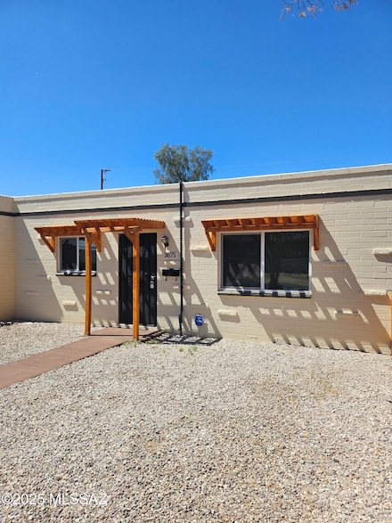 3675 E 33rd St, Tucson, AZ 85713