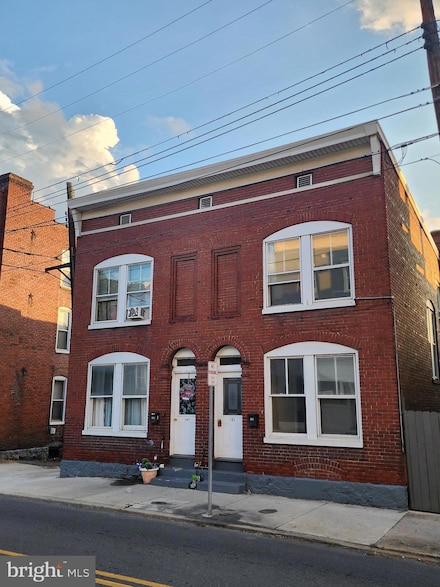 105 Park St, Cumberland, MD 21502