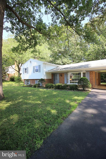 2391 Cedar Ln, Vienna, VA 22180