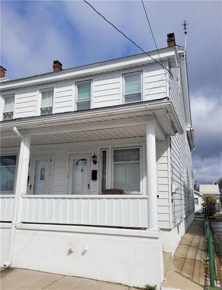 330 E White St, Summit Hill, PA 18250