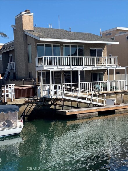 16833 Bayview Dr Unit 1, Huntington Beach, CA 92649