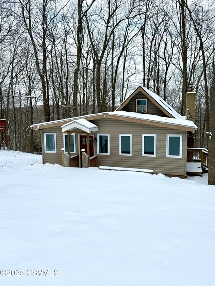 162 Ski Trail, Blakeslee, PA 18610