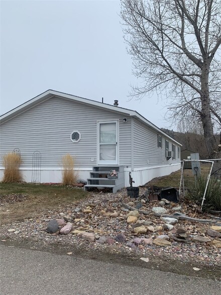 7070 Savanna Ln, Lolo, MT 59847