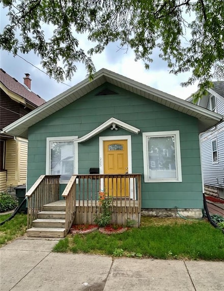 223 17th St NE, Cedar Rapids, IA 52402