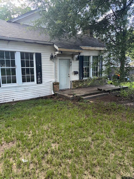 107 Acorn Dr, Marshall, TX 75670