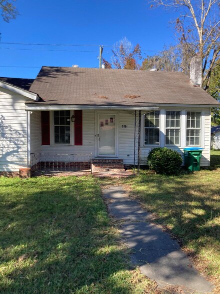 516 Clarke Ave, Estill, SC 29918