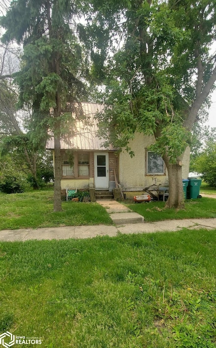 285 Main St, Stanhope, IA 50246