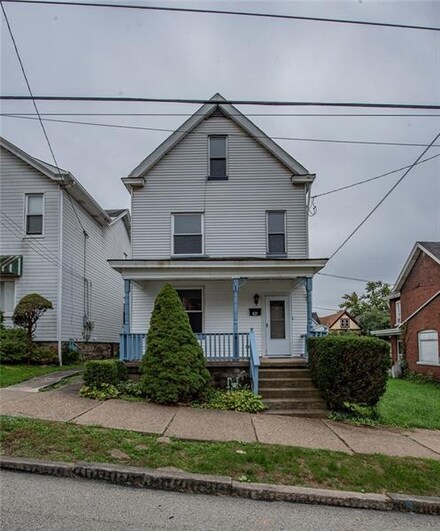 621 3rd St, Pitcairn, PA 15140