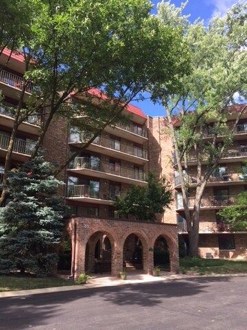 35 S Baybrook Dr Unit 509, Palatine, IL 60074