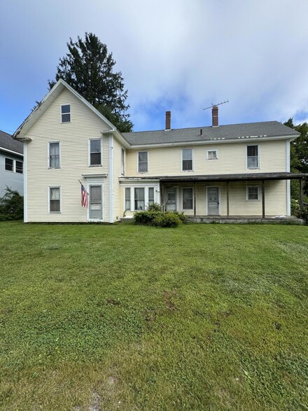 296 N Main St, Pittsfield, ME 04967