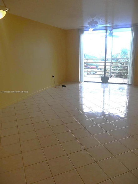 1800 SW 81st Ave Unit 1411, North Lauderdale, FL 33068