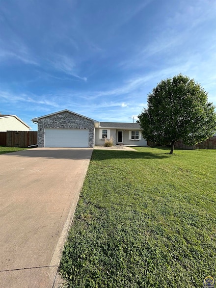1213 Sunflower Way, Emporia, KS 66801