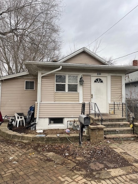 848 Claim St, Aurora, IL 60505