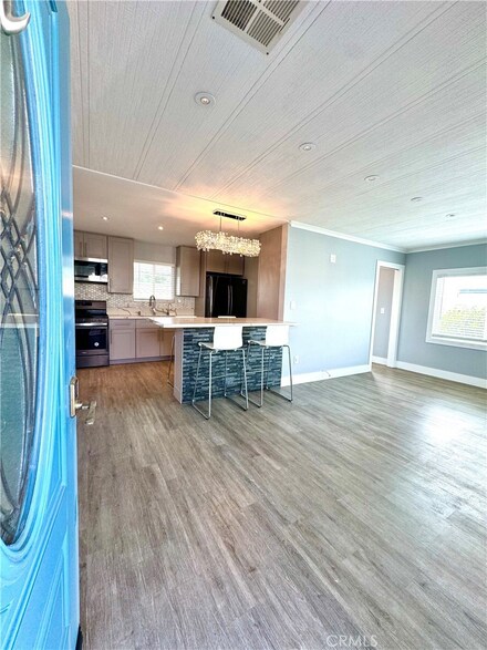 716 N Grand Ave Unit J13, Covina, CA 91724