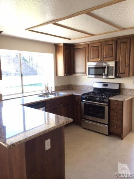 24858 Greenlee Way, Moreno Valley, CA 92551