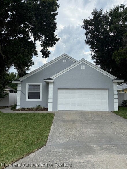 2805 Boulder Ct, Sebring, FL 33875