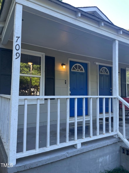 709 Cumberland St, Raleigh, NC 27610