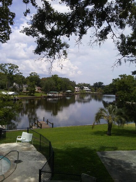 4845 River Basin Dr S, Jacksonville, FL 32207