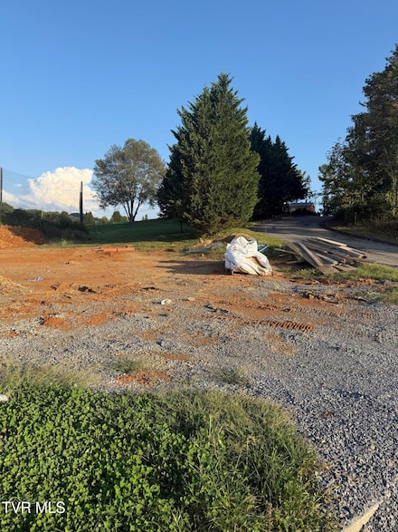 230 Monroe Dr, Bristol, TN 37620