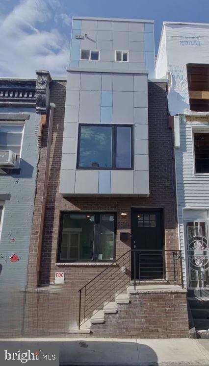 1344 N Myrtlewood St, Philadelphia, PA 19121