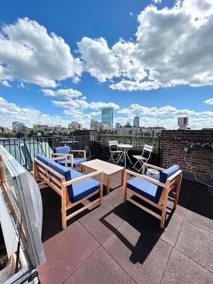 39 Chestnut St Unit 5, Boston, MA 02108