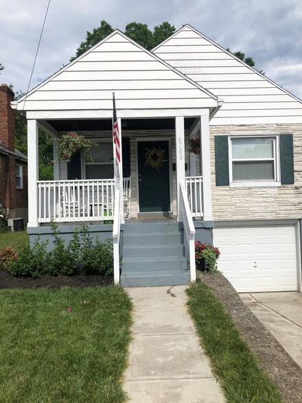 6700 Plainfield Rd, Cincinnati, OH 45236