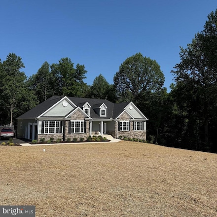 3630 Patriot Ln, Huntingtown, MD 20639