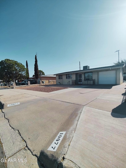 10077 Kirwood St, El Paso, TX 79924