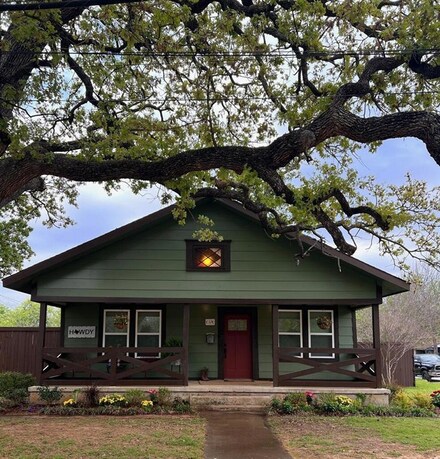 6920 Craig St, Fort Worth, TX 76112