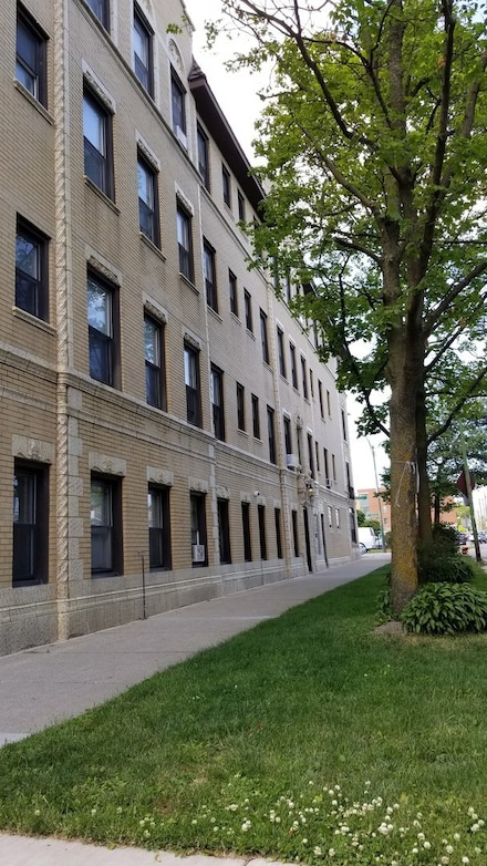 4764 N Virginia Ave Unit 303, Chicago, IL 60625