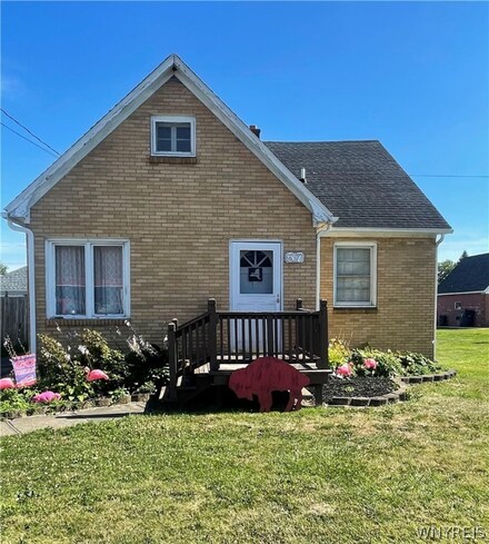 57 Martin Rd, Buffalo, NY 14218