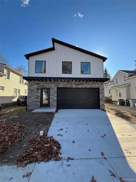 744 E Meyers Ave, Hazel Park, MI 48030