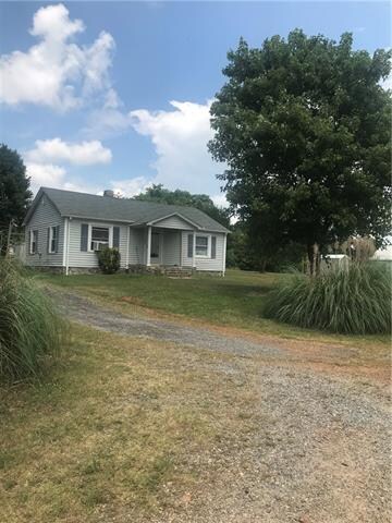 3431 24th Ave NE, Hickory, NC 28601