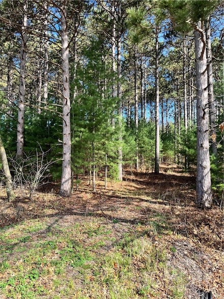 2408 Mitchell Rd, Eau Claire, WI 54701