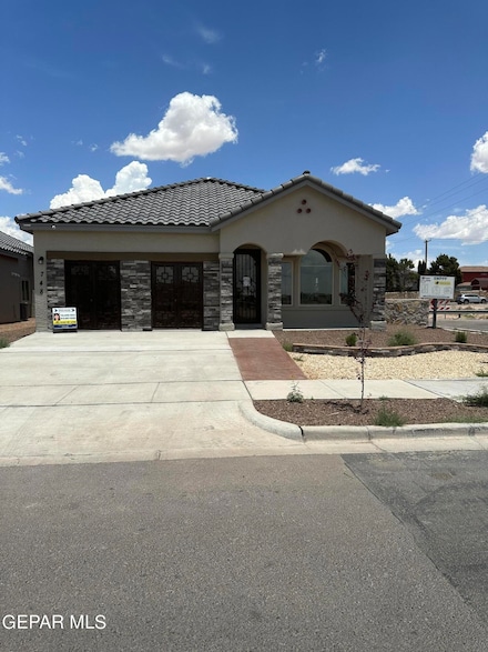 748 Lemington St, El Paso, TX 79928