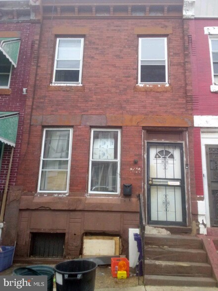 2317 N Lambert St, Philadelphia, PA 19132