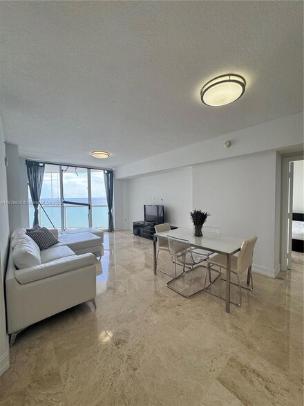 16699 Collins Ave Unit 1801, Sunny Isles Beach, FL 33160
