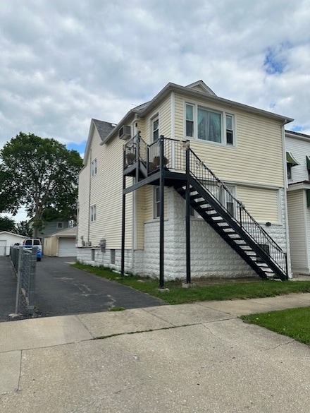 115 N 22nd Ave, Melrose Park, IL 60160