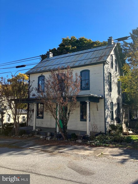 601 Fillmore St, Harpers Ferry, WV 25425