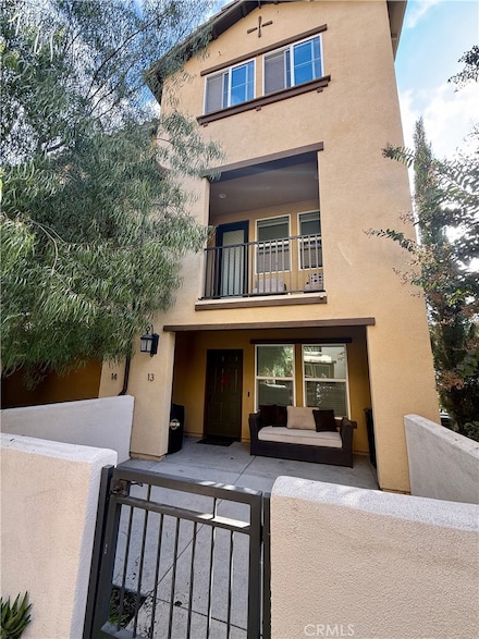 1570 W 1st St, Santa Ana, CA 92703