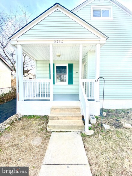 2906 Burden Rd, Brookhaven, PA 19015