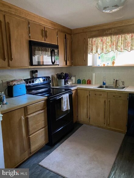 4 Sooy Place Rd, Southampton, NJ 08088