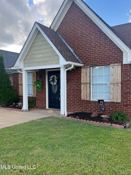 1652 Thomas St, Horn Lake, MS 38637