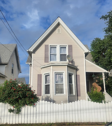 368 Broad St, Bridgeport, CT 06604
