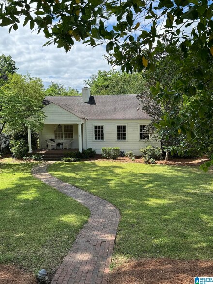3620 Mountain Ln, Mountain Brook, AL 35213