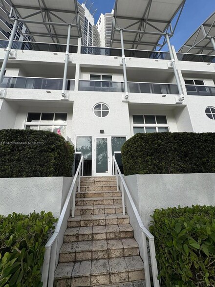 400 Alton Rd Unit TH-3A, Miami Beach, FL 33139