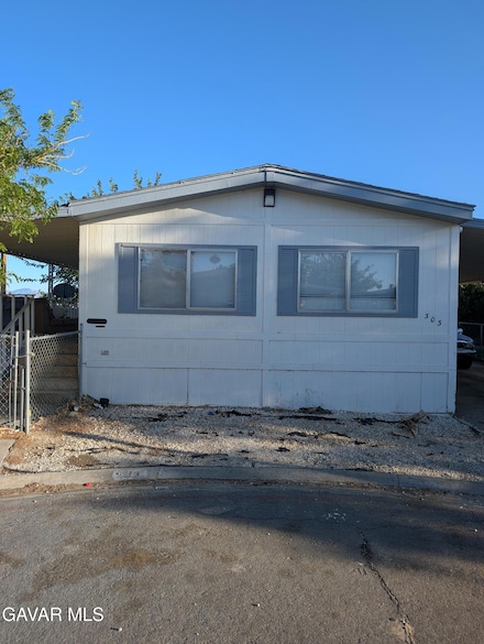 1301 E Avenue I Unit 303, Lancaster, CA 93535